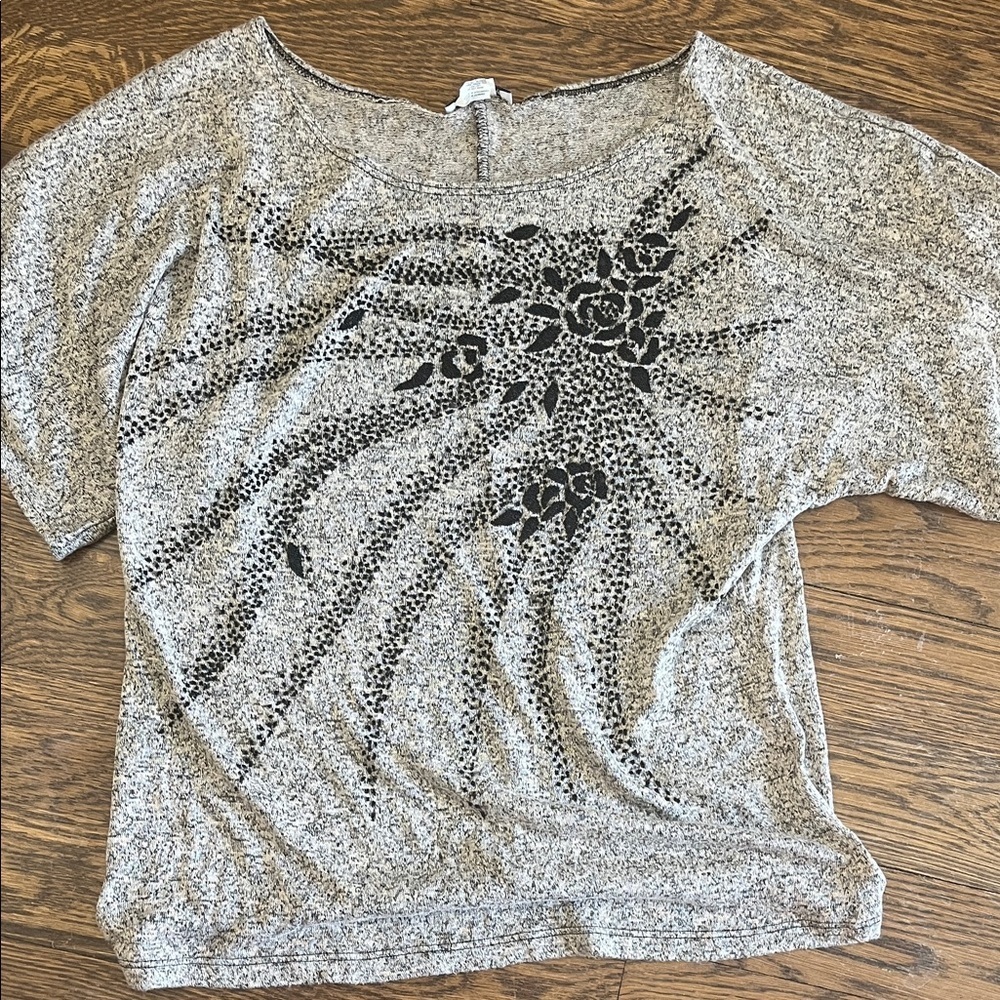 Bleaker & mcdougal L Gray Floral Women's Top